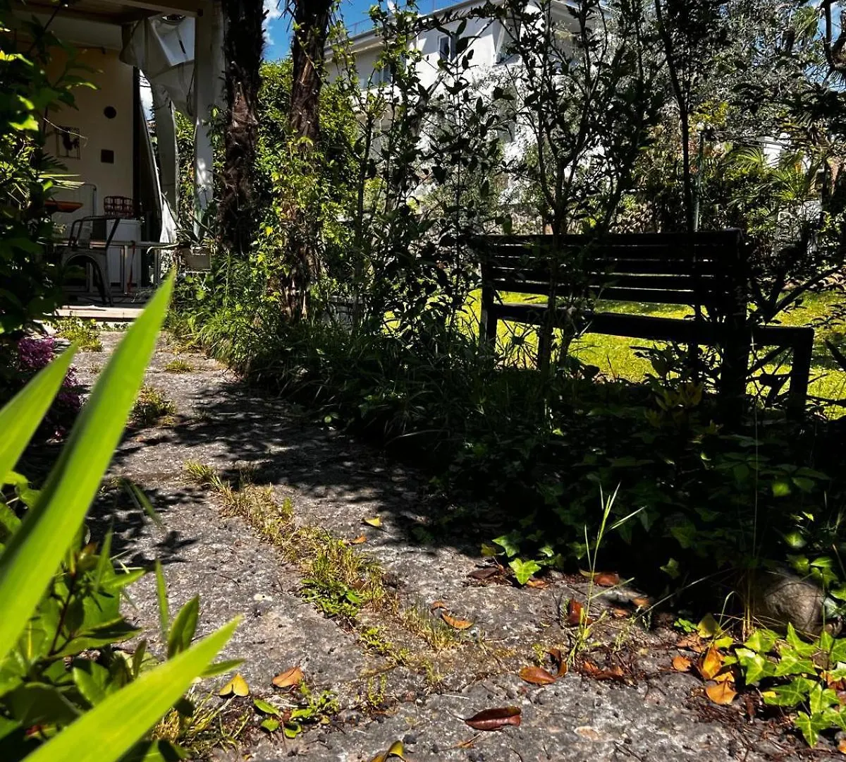 Welcome Traveller Laurence Garden Apartments 0*, Garda (Verona)