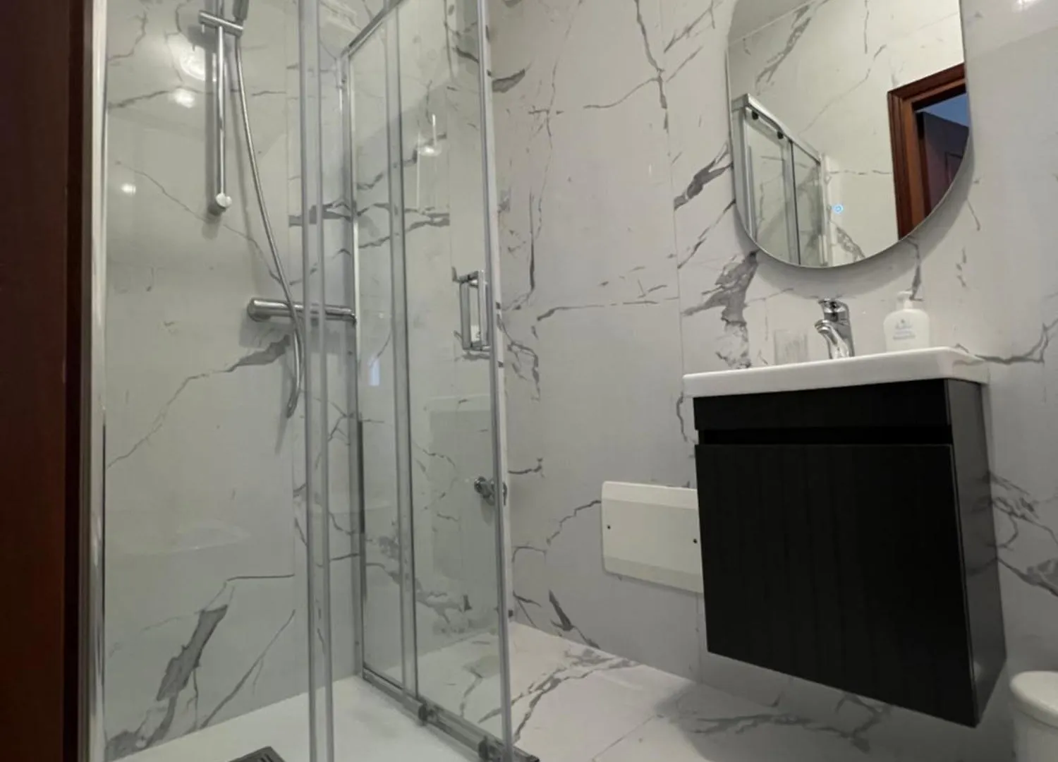 Welcome Traveller Laurence Garden Apartments